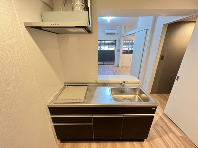 セレニテ本町東リアンのキッチン