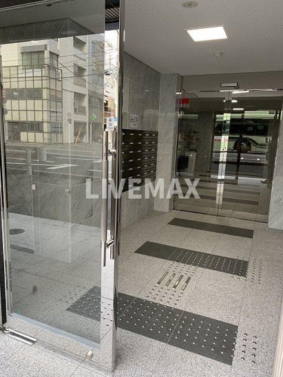 【エントランス】リーガル京都二条城北 