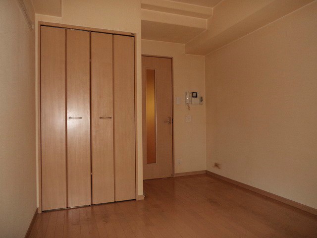 【寝室】プレサンス京大東 