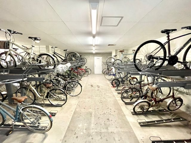 【駐車場】