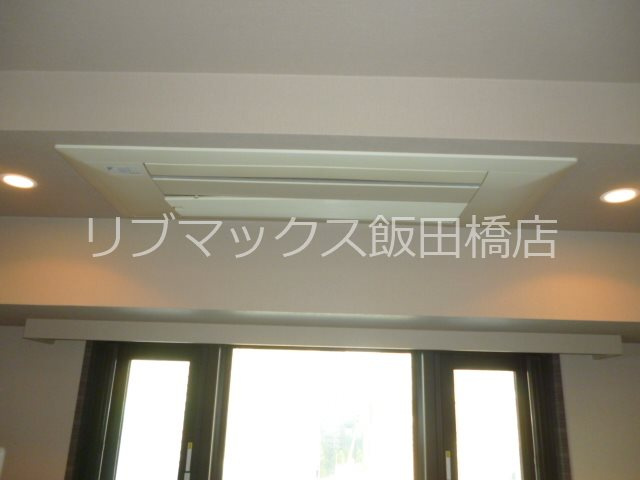 【内装】チェスターコート御茶ノ水 