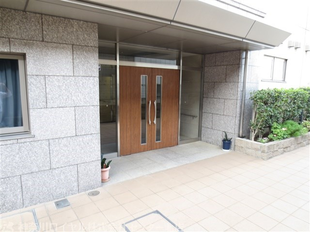 【エントランス】