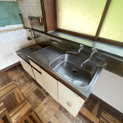 室蘭市本輪西町3丁目12-8アパートのキッチン