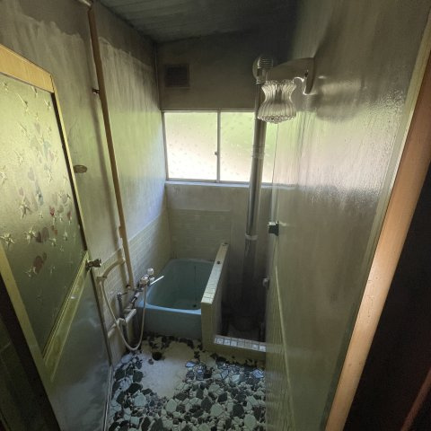 室蘭市本輪西町3丁目12-8アパートの浴室