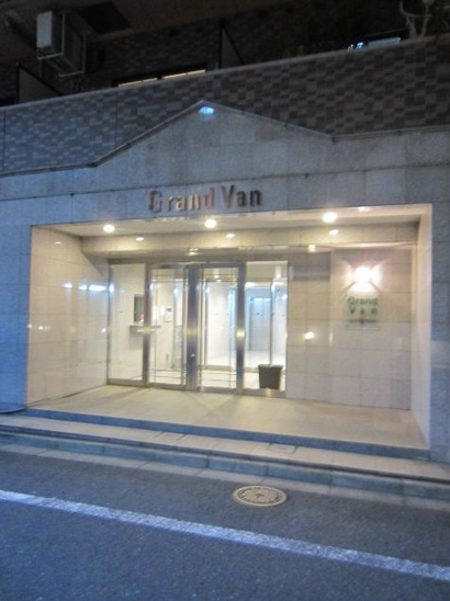 仲介手数料は賃料の半月分です 