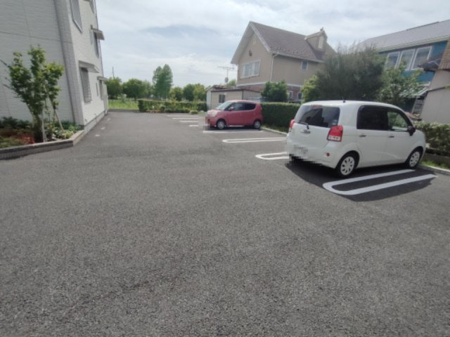 メゾンドモリエの駐車場|カースペースがあります
