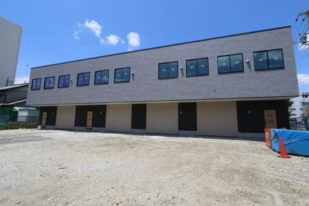 砂美町倉庫付事務所の外観