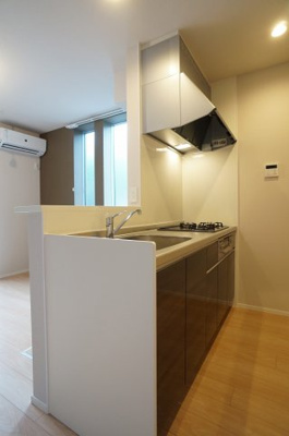 【キッチン】 | ブレント新町 | 3口ガスコンログリル付システムキッチンです