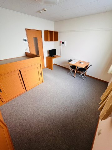 家具・家電付！！レオパレスyouの居間・リビング