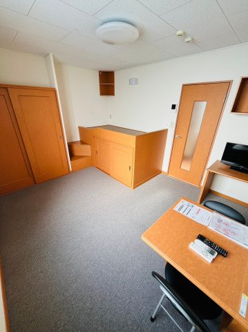 家具・家電付！！レオパレスyouの居間・リビング