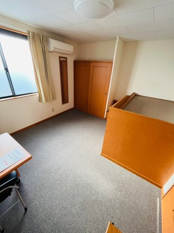 家具・家電付！！レオパレスyouの居間・リビング