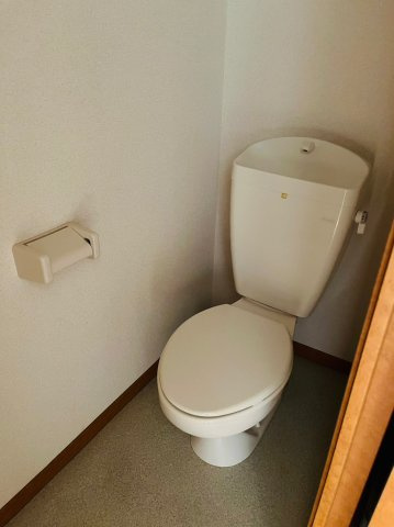 家具・家電付！！レオパレスyouのトイレ