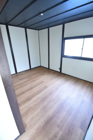 松原市新堂２丁目の一戸建ての洋室