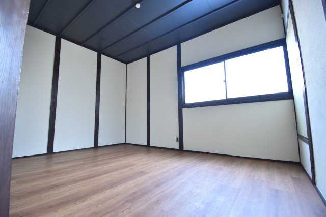 松原市新堂２丁目の一戸建ての洋室