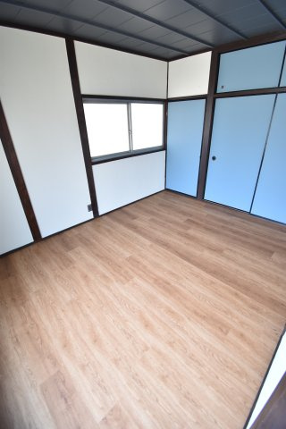 松原市新堂２丁目の一戸建ての洋室