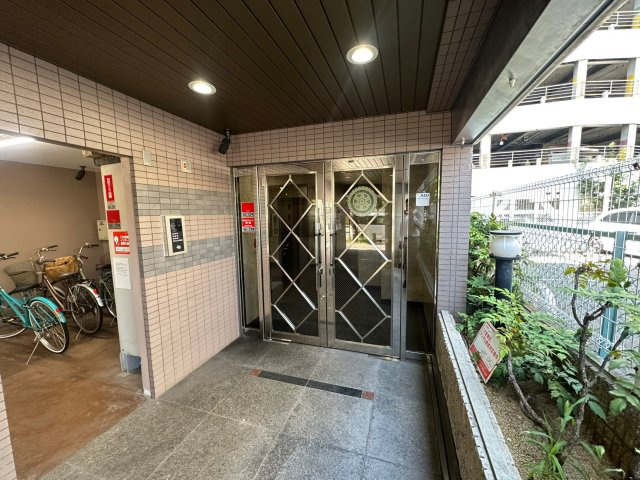 【エントランス】 | ザウバーベルク