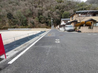 【前面道路含む現地写真】