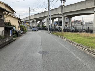 【前面道路含む現地写真】