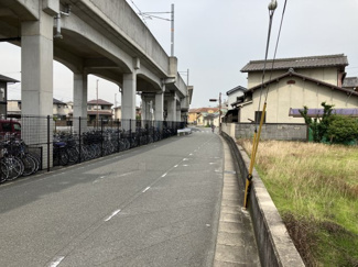 【前面道路含む現地写真】