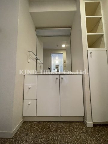 KAISEI梅田の洗面所|スペースが確保できる洗面所です