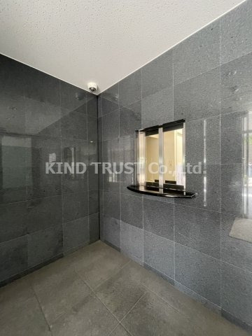 KAISEI梅田のロビー|落ち着いたロビーです