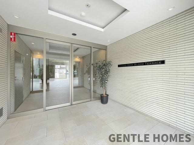 アクロス原ブルームテラスのエントランス