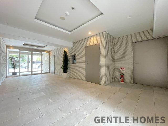 アクロス原ブルームテラスのエントランス