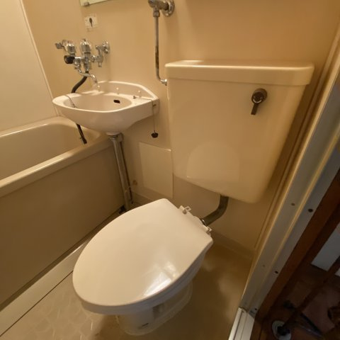 橋本ハイツのトイレ|ゆったりとした空間のトイレです