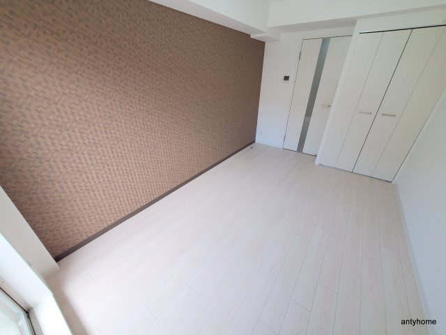 ルシール西三国　仲介手数料無料の居間・リビング