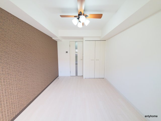 ルシール西三国　仲介手数料無料の洋室