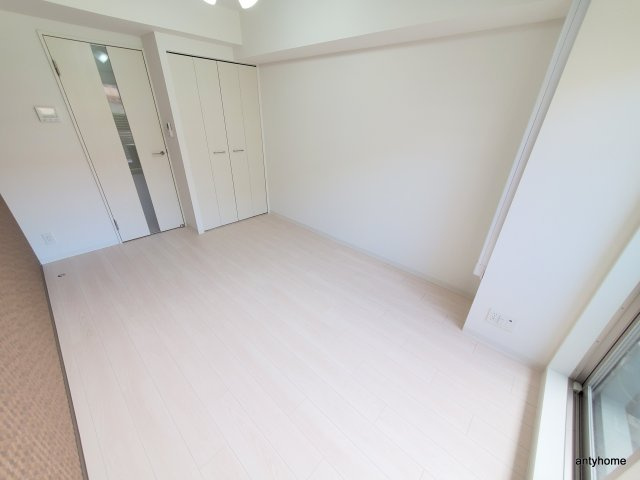 ルシール西三国　仲介手数料無料の寝室