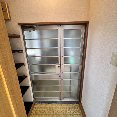 中西ビルのバルコニー