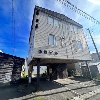 中西ビルの外観