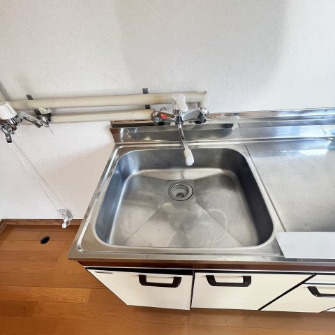 中西ビルの洗面所