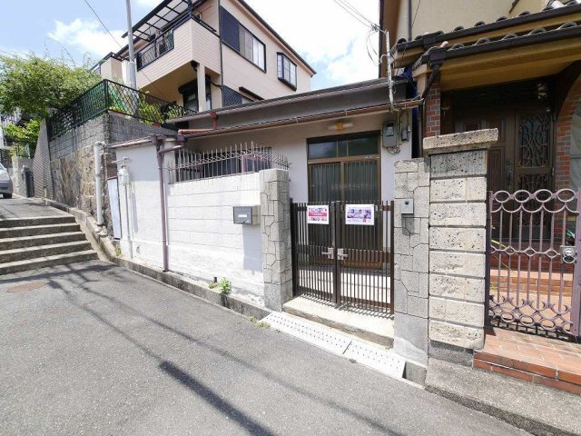 兵庫区湊川町10丁目18-2戸建の外観