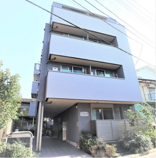 エムズ京急蒲田の外観|2020年5月築　重量鉄骨造地上4階建て総戸数14戸　インターネット無料TVモニター付オートロック宅配BOX付　京急本線京急蒲田駅最寄りの東京都大田区西糀谷1丁目