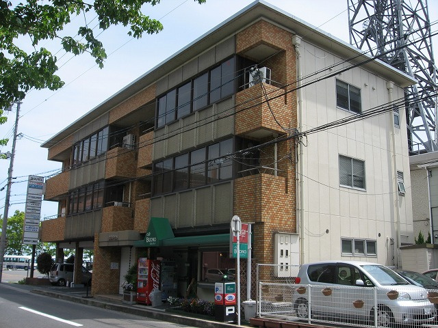 大津市におの浜３丁目の事務所