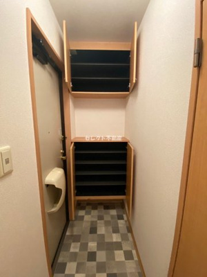 【玄関】 | フルール・ド・スリジェ A棟 | フルール・ド・スリジェA102 玄関