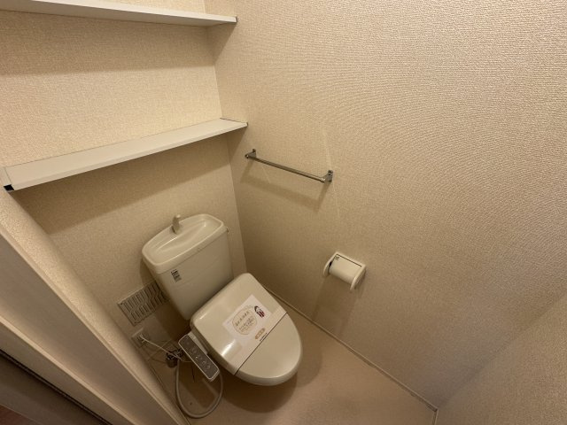 ウインド フィルのトイレ|シャワー付き暖房便座