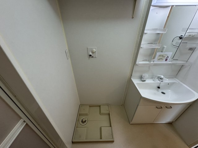 ウインド フィルの内装|室内洗濯機置場