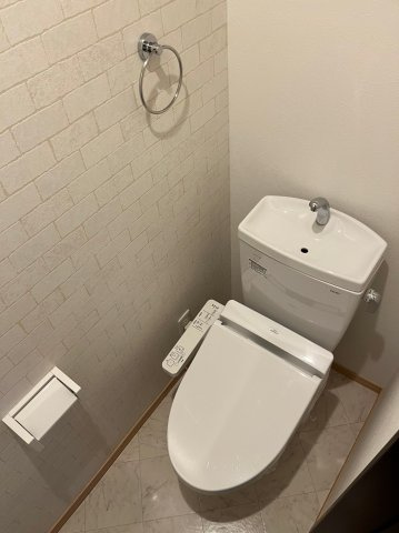 仲介手数料！！Regalest A.K.II16名城公園のトイレ