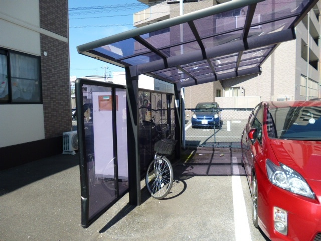 倉敷市白楽町のアパートのその他共用部分|自転車置き場