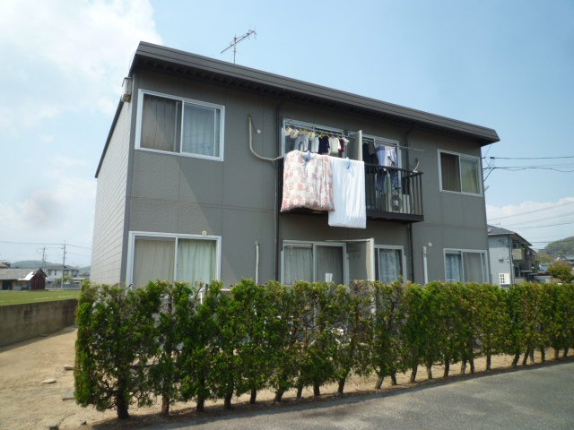 倉敷市福田町古新田のアパートの外観