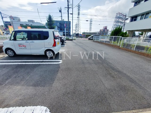 レスペランスの駐車場