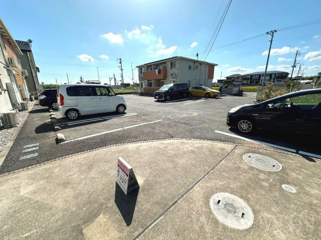 イースタン・パーク51 Aの駐車場