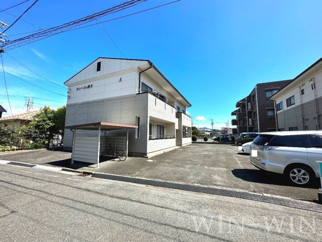 サンハイム鈴木 Aの駐車場