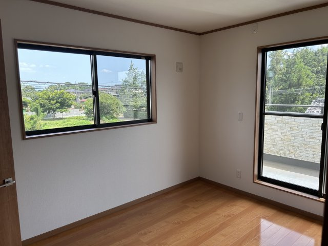 日向町　建売住宅の洋室