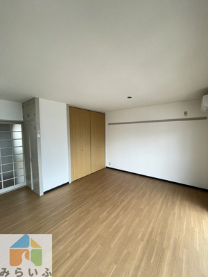 【居間・リビング】 | 仲田苑