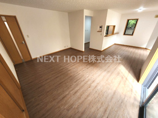 【居間・リビング】 | 川西市丸山台２丁目中古戸建 | LDKは約21.5帖の大空間です♪ゆったりのんびりご家族の時間を過ごせますね(^^)