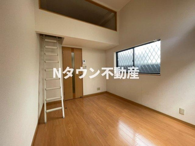 【洋室】 | Woodstock | 使い勝手のいい洋室です